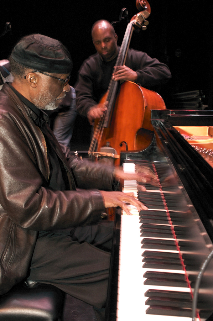 A photo of renowned artists Ahmad Jamal and James Cammack 2007.